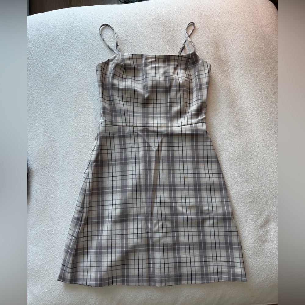 Aritzia Wilfred ISABELLE DRESS - Greyscale Isla Tartan